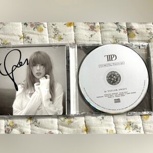 Taylor Swift CD with Autographed Cover